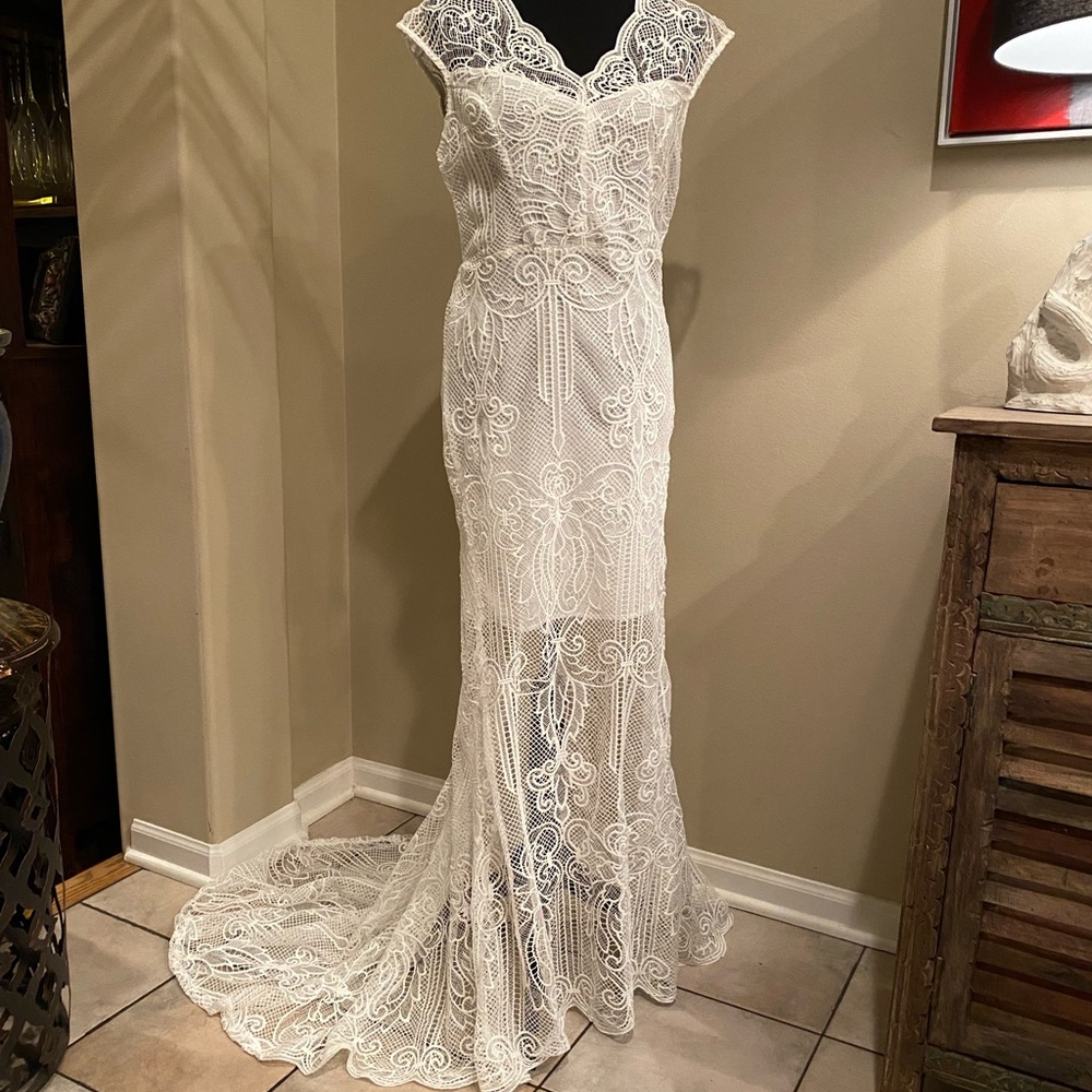 Lace dress